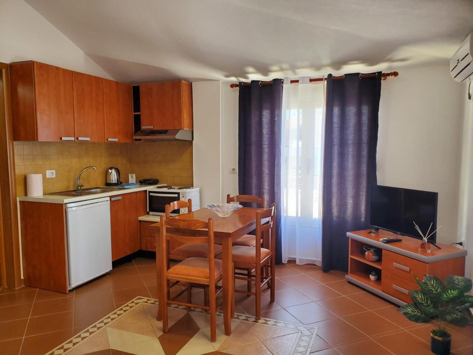 Summer Gate Apartment Sarandë Exteriér fotografie